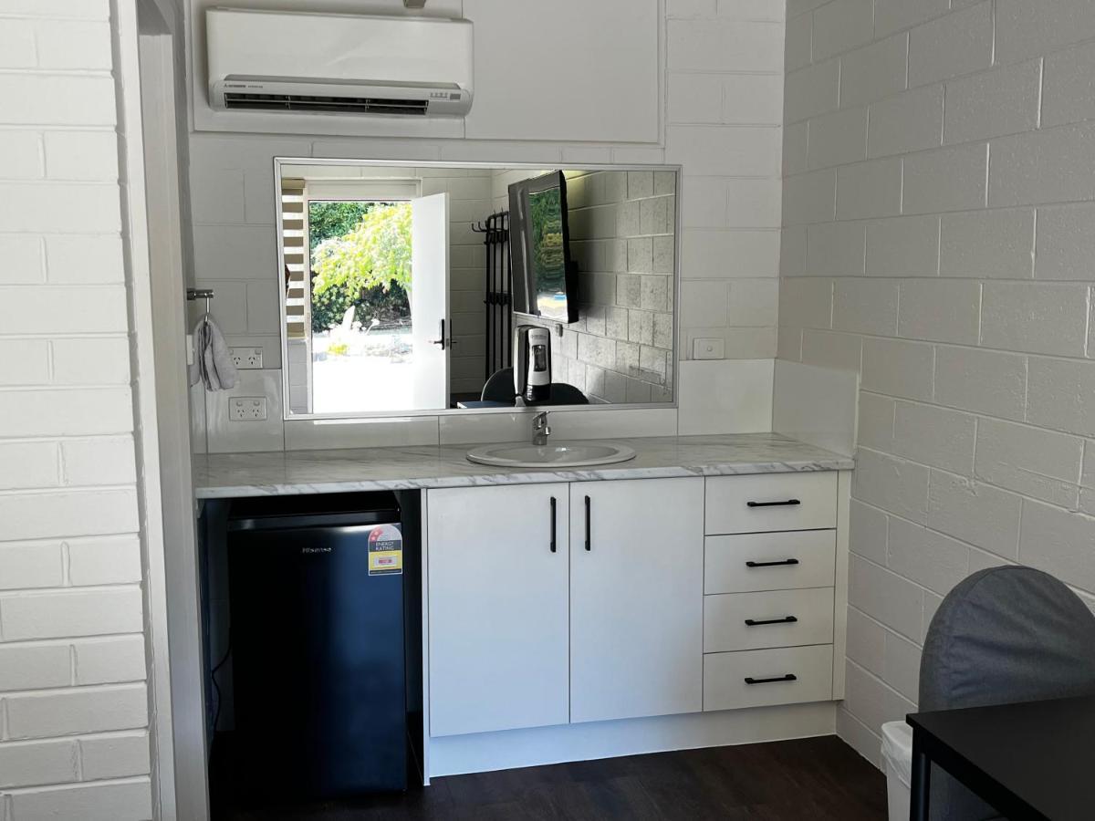 Wattle Motel Сеймур Экстерьер фото